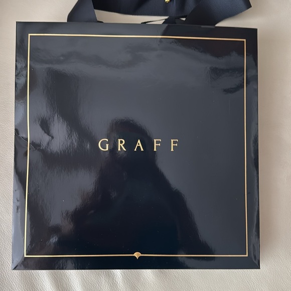 Bvlgari and Graff shopping bags - Picture 3 of 3